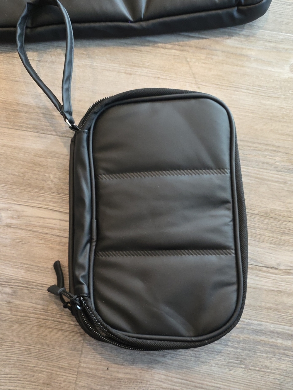 Laptop And Computer Accessory Bag - Picture 2 of 5